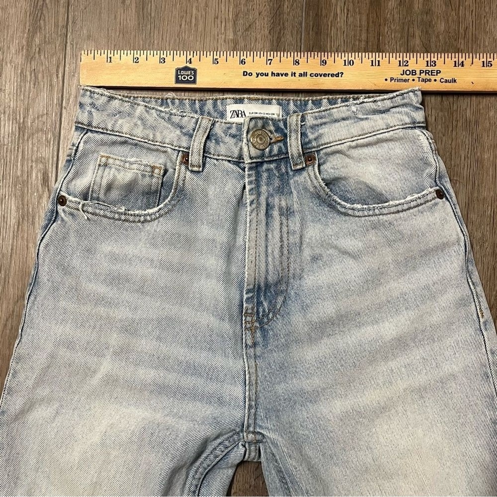 Zara Ripped Mom Fit Jeans Light Wash Blue US Size 2 Distressed High Waist - Picture 5 of 9